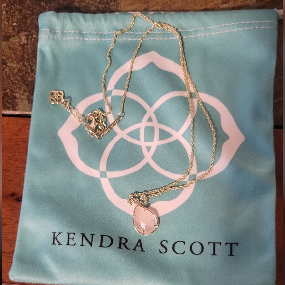 Kendra Scott Necklace - Picture 3 of 4
